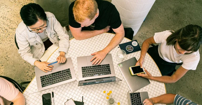 Ferramentas úteis para agências de marketing: potencialize seus resultados ⎯ Foto: Canva Studio/Pexels